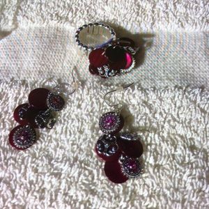MOVING SALE NO HAGGLING AVON WOMEN BURGUNDY/SILVERTONE CIRCLE EARRING & RING SET